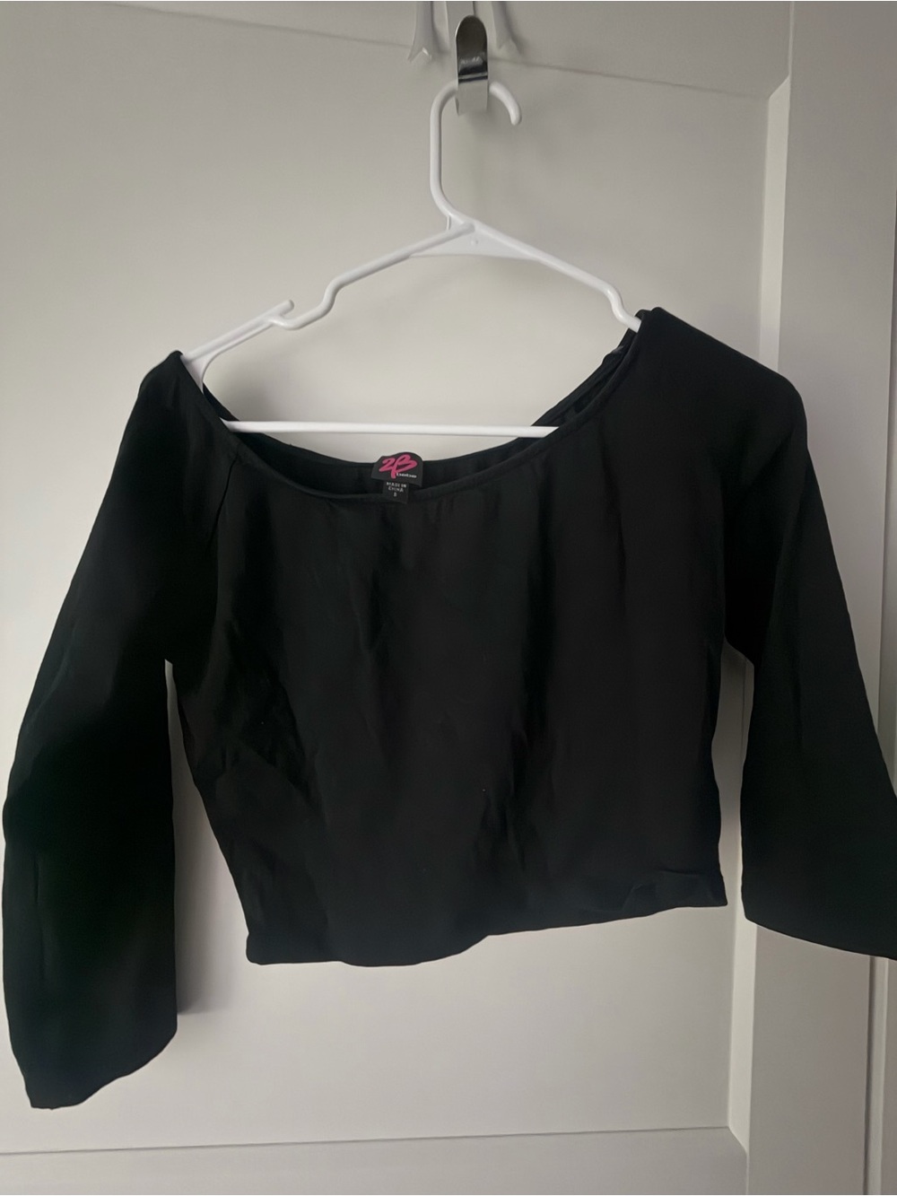 2B Bebe Black Cropped Boat-Neck Long Sleeve Top S balletcore feminine